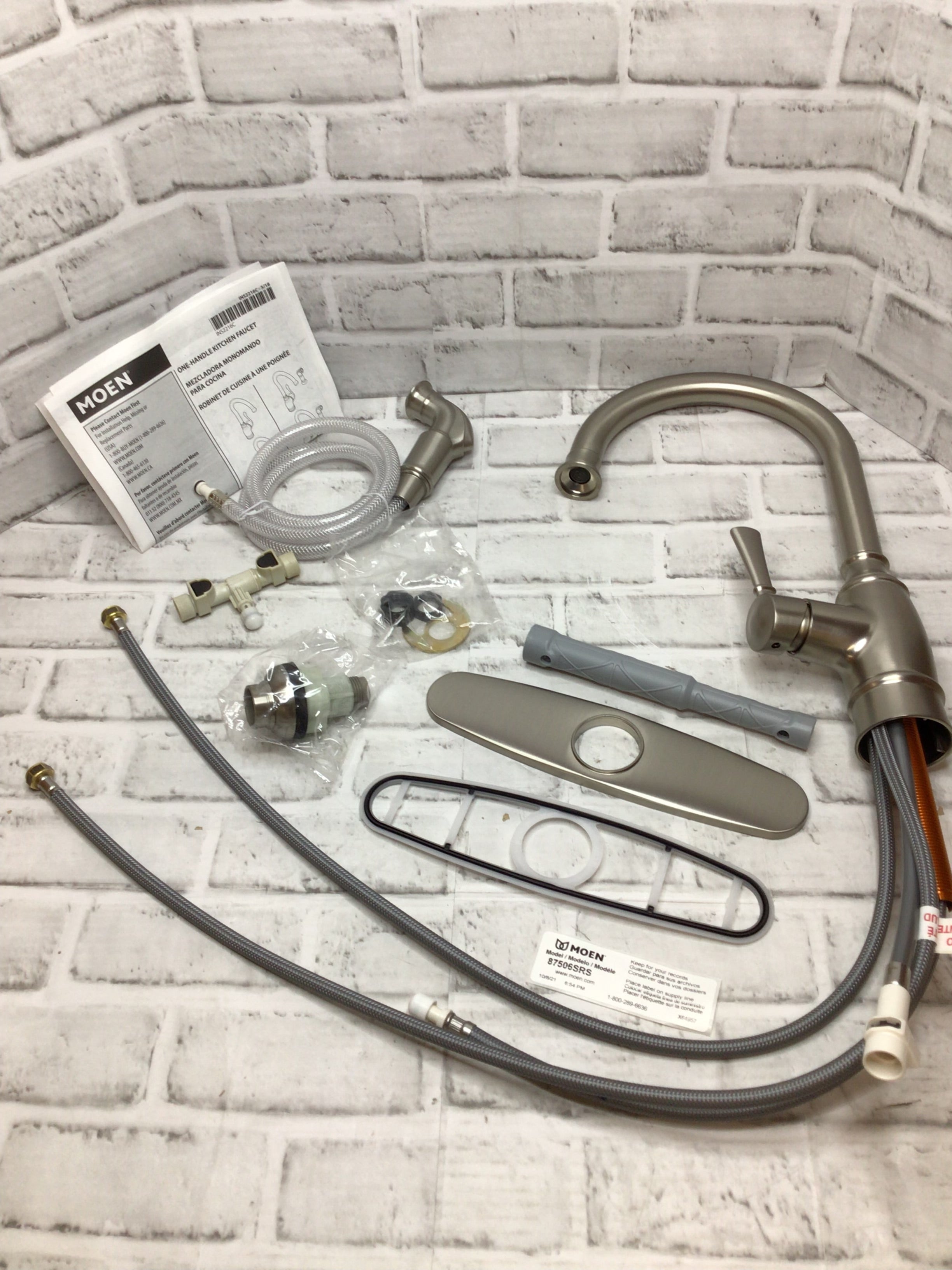 Moen Noell One Handle Kitchen Faucet Side Sprayer Stainless 87506SRS **READ** (8115918897390)